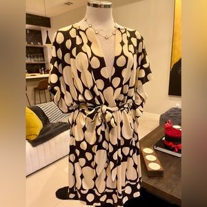 Diane von Furstenberg
Silk Knee-Length Dress